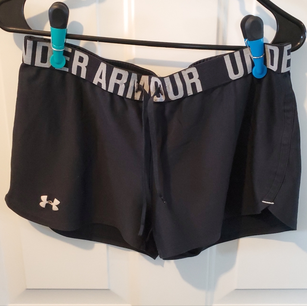 Under Armour Women's Athletic Black Shorts. Size M. #JL